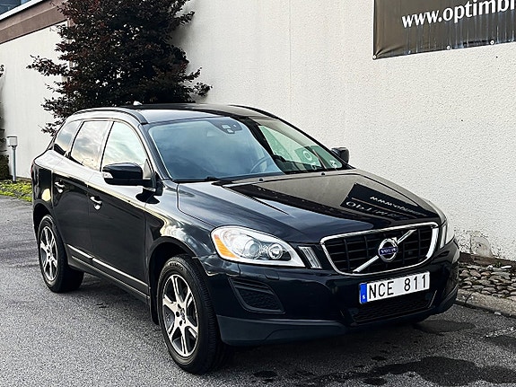 Volvo XC60 5 of 17