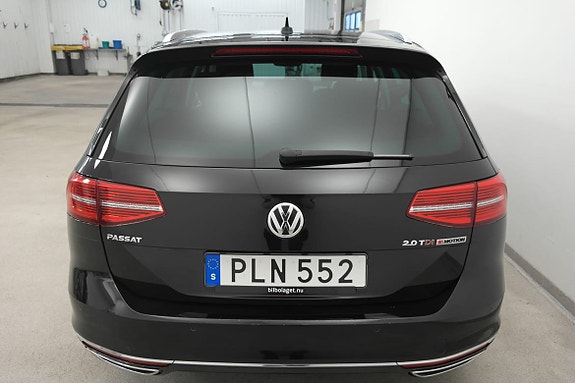 Volkswagen Passat 17 of 21