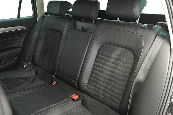 Volkswagen Passat 15 of 21
