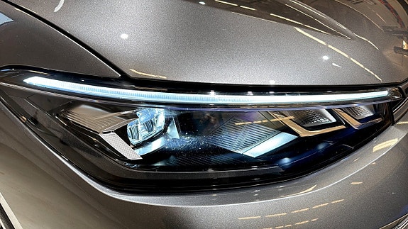 Volkswagen Passat 16 of 22