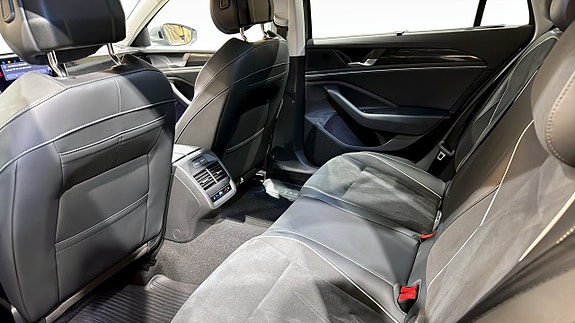 Volkswagen Passat 11 of 22
