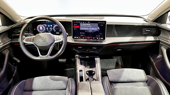 Volkswagen Passat 10 of 22