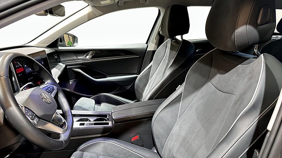 Volkswagen Passat 8 of 22
