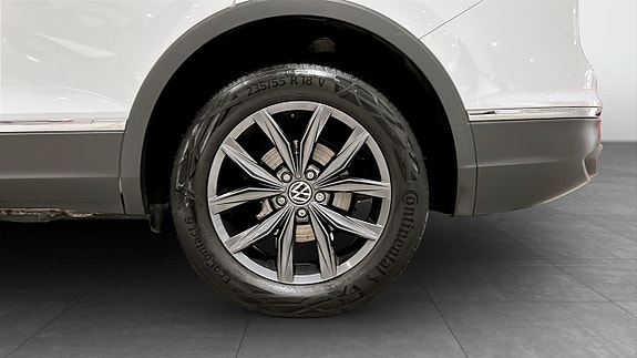 Volkswagen Tiguan Allspace 6 of 24
