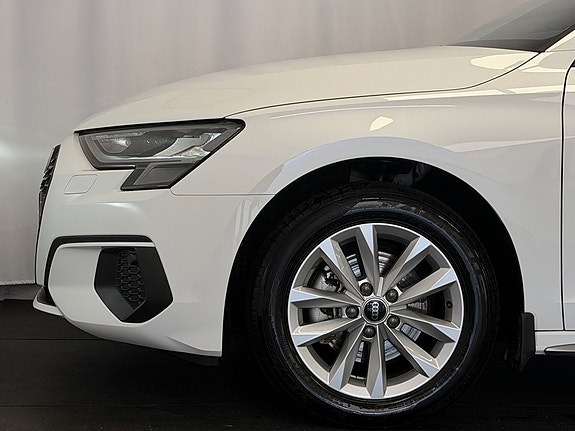 Audi A3 9 of 17