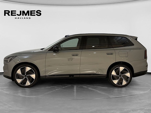 Volvo EX90 3 of 16