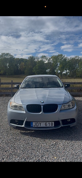 BMW 316i 4 of 5