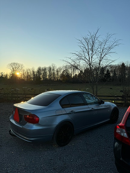 BMW 316i 3 of 5