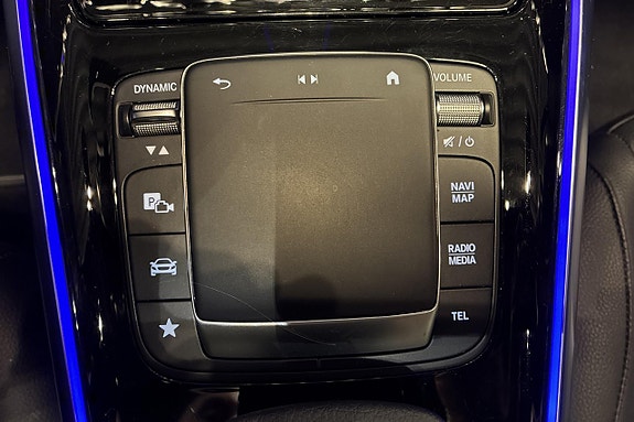 Mercedes-Benz GLA200 20 of 23