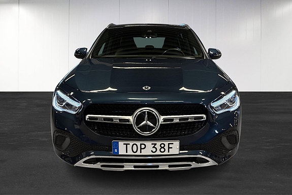 Mercedes-Benz GLA200 5 of 23