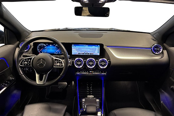 Mercedes-Benz GLA200 10 of 23