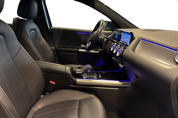 Mercedes-Benz GLA200 17 of 23
