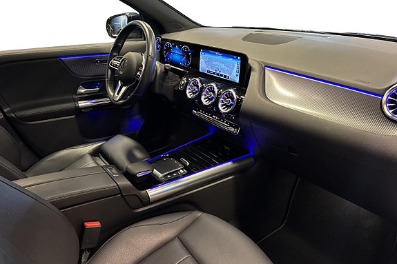 Mercedes-Benz GLA200 11 of 23