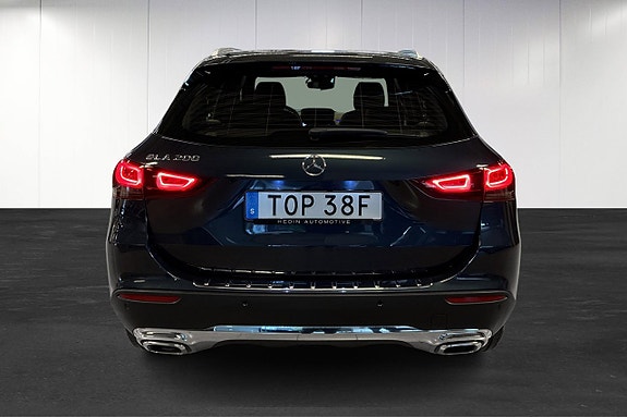 Mercedes-Benz GLA200 6 of 23