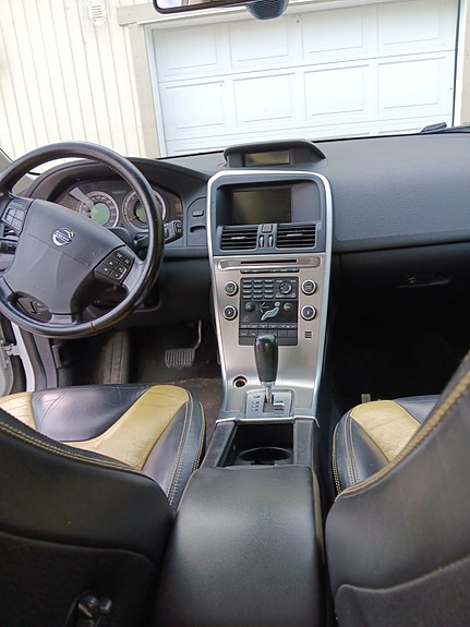 Volvo XC60 3 of 6