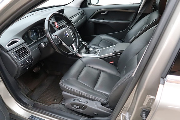 Volvo XC70 4 of 15