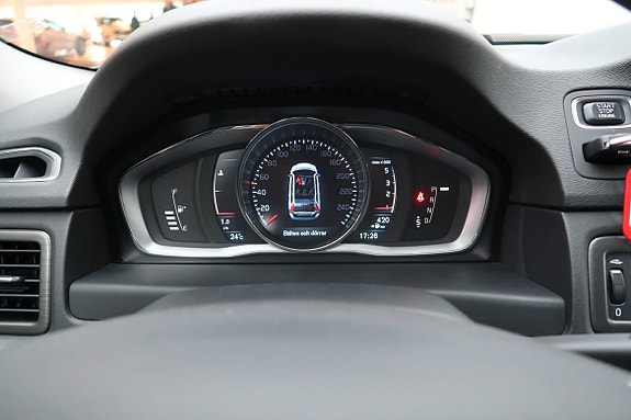 Volvo XC70 10 of 15