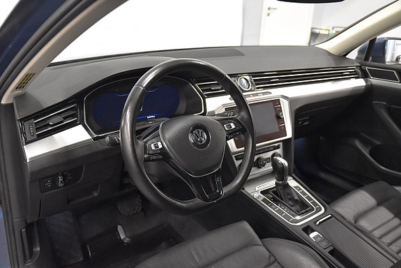 Volkswagen Passat 8 of 20