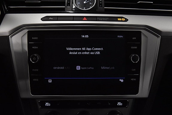 Volkswagen Passat 16 of 20