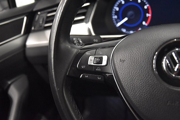 Volkswagen Passat 10 of 20