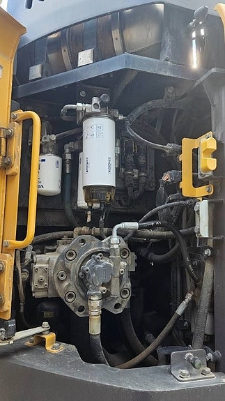 Volvo ECR235EL 16 of 24