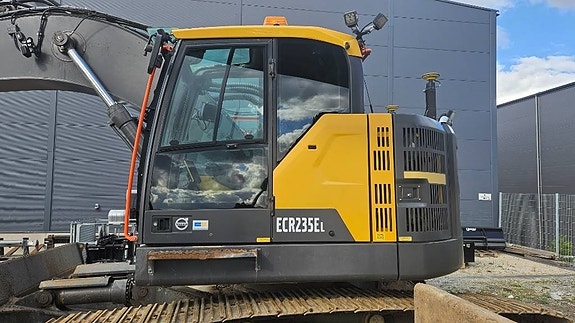 Volvo ECR235EL 9 of 24
