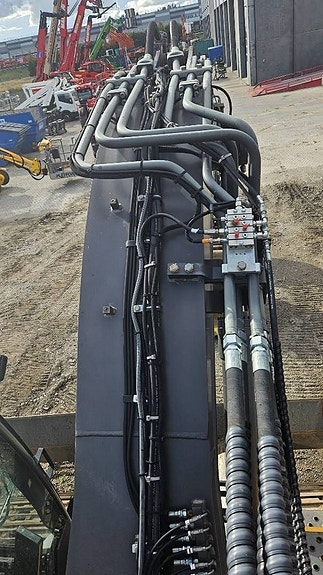 Volvo ECR235EL 20 of 24