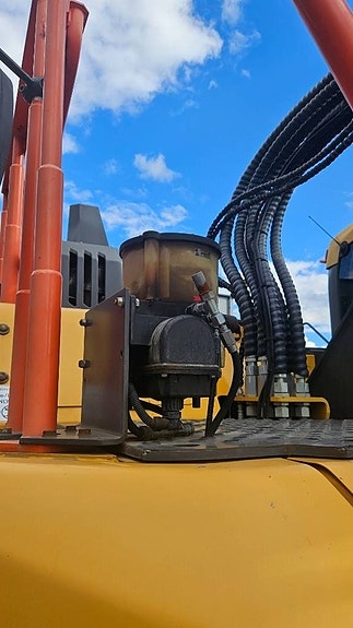 Volvo ECR235EL 18 of 24