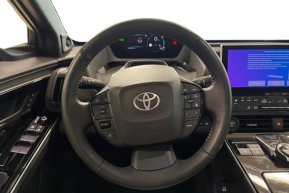 Toyota bZ4X 13 of 21