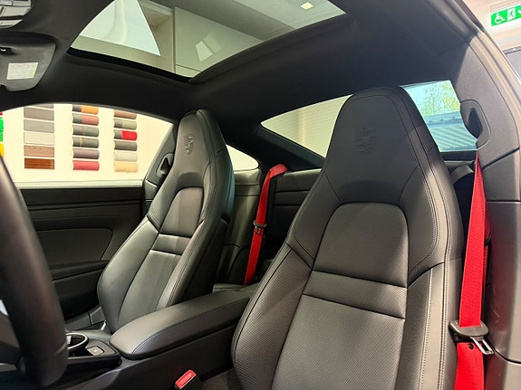 Porsche 911 13 of 23