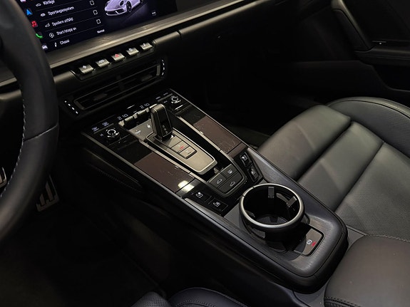 Porsche 911 16 of 23