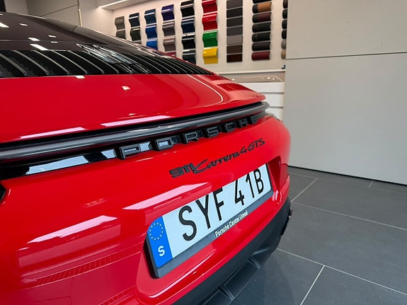 Porsche 911 2 of 23