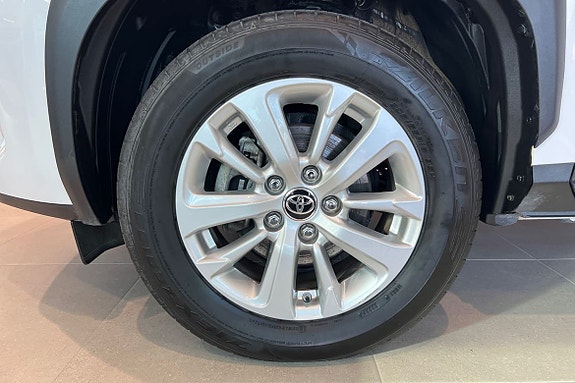 Toyota Yaris Cross 17 of 21