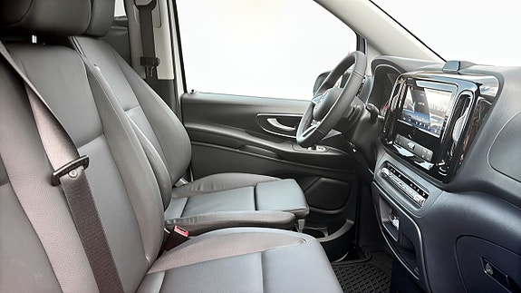 Mercedes-Benz Vito 119 3 of 9