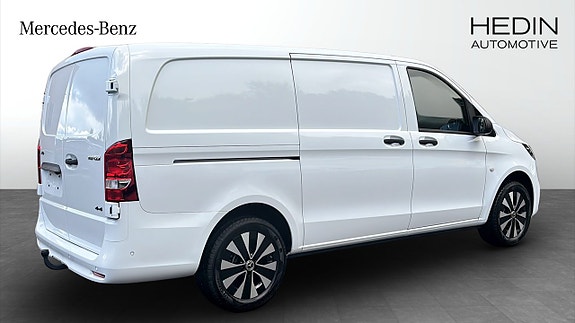 Mercedes-Benz Vito 119 2 of 9