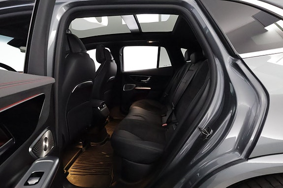 Mercedes-Benz EQE43 SUV 12 of 30