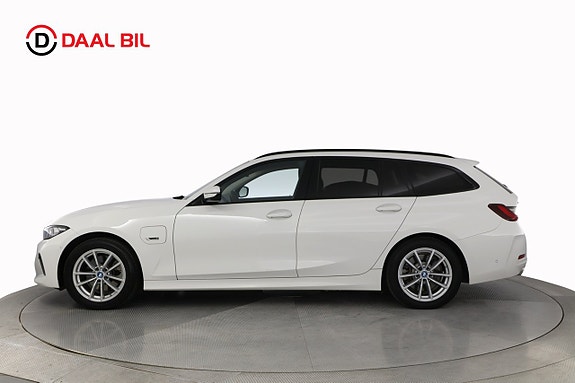 BMW 330e 9 of 29