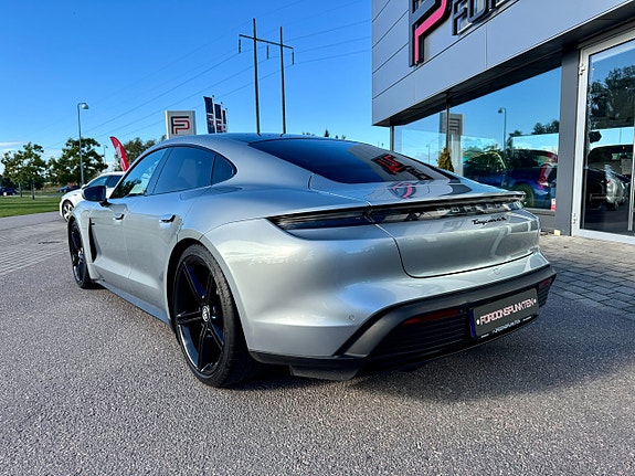 Porsche Taycan 4S 2 of 19