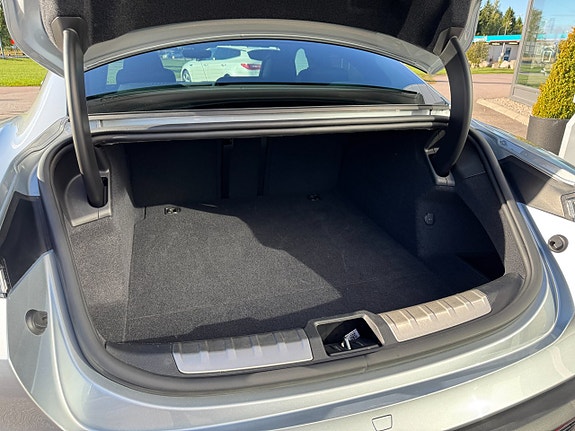 Porsche Taycan 4S 18 of 19