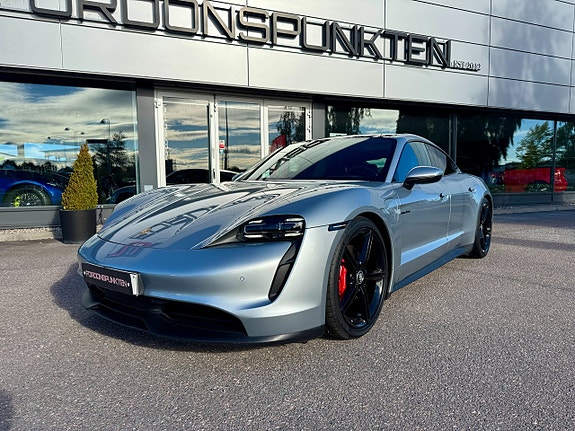 Porsche Taycan 4S 6 of 19