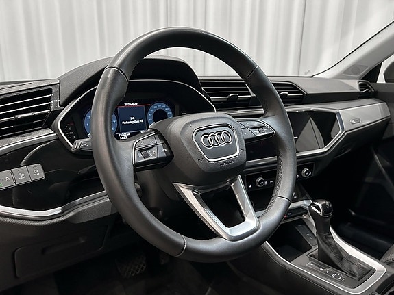 Audi Q3 9 of 14