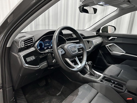 Audi Q3 8 of 14