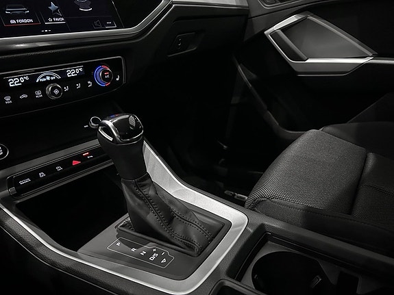 Audi Q3 14 of 14