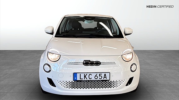 Fiat 500e 8 of 13