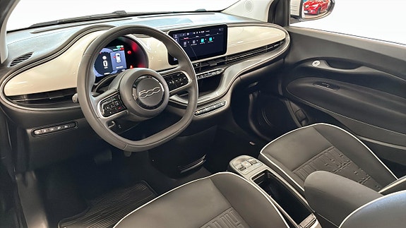 Fiat 500e 4 of 13