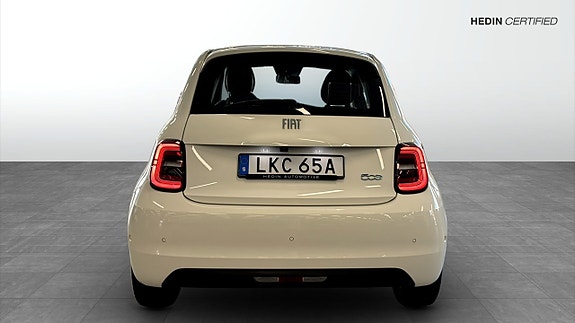 Fiat 500e 7 of 13