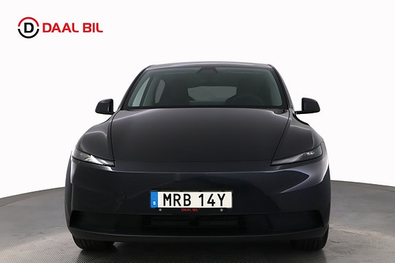 Tesla Model Y 2 of 26