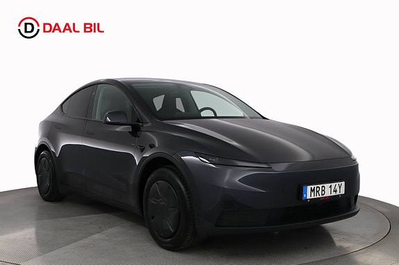 Tesla Model Y 3 of 26