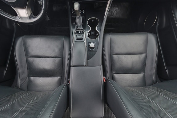 Lexus RX450h 14 of 26