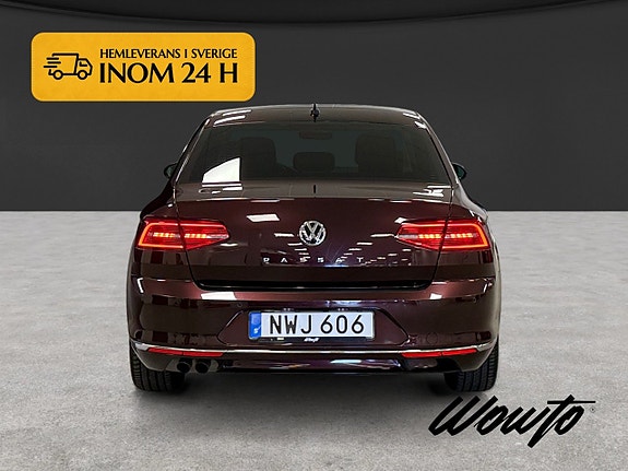 Volkswagen Passat 5 of 18